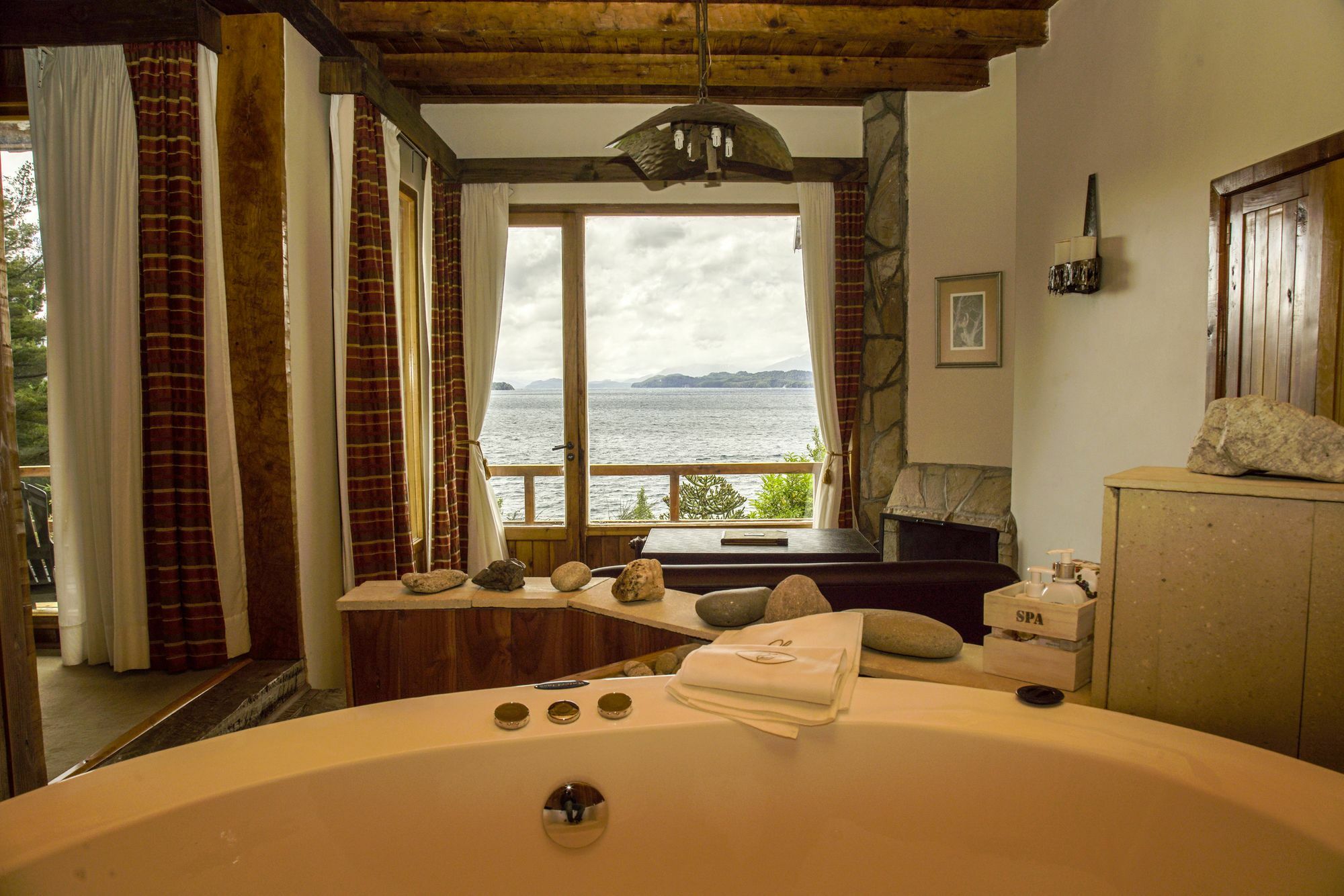 Hotel La Sirenuse Lake San Carlos de Bariloche